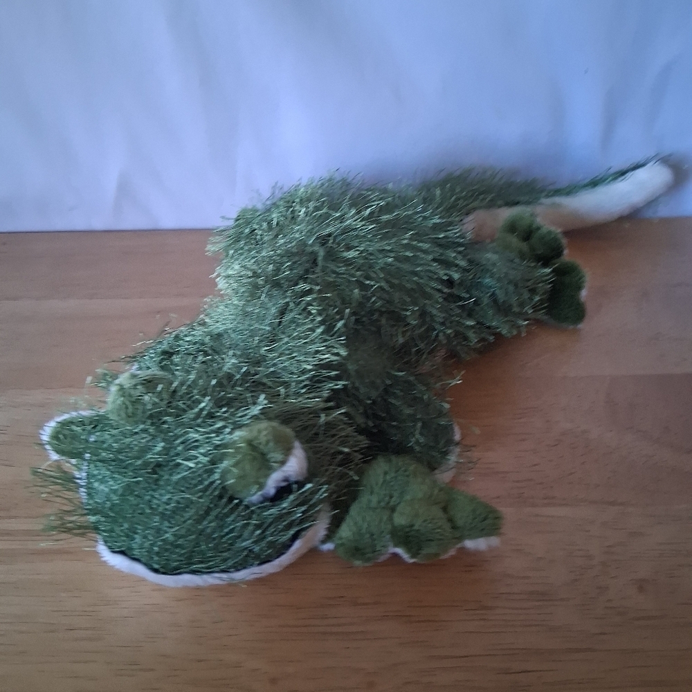 Plush Green Gecko - Picture 2 of 8